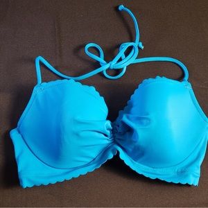 Victoria’s Secret Getaway Halter Scalloped Padded Bikini Top‎ Women’s 34C